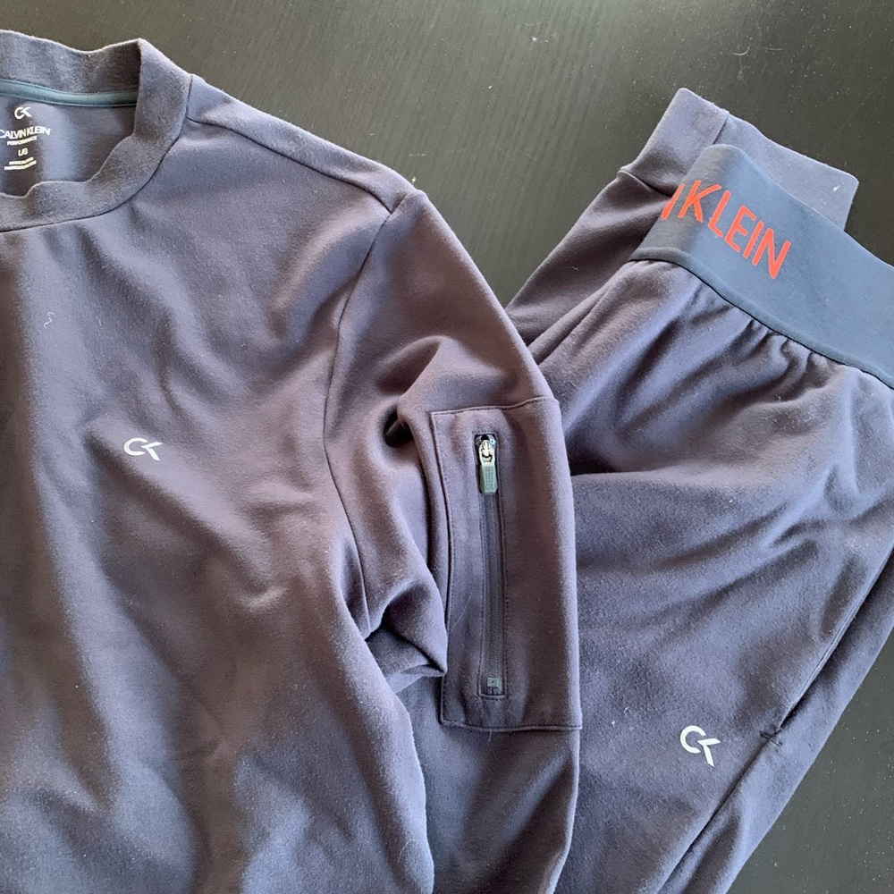 Calvin Klein Performance Lounge Set - image 4